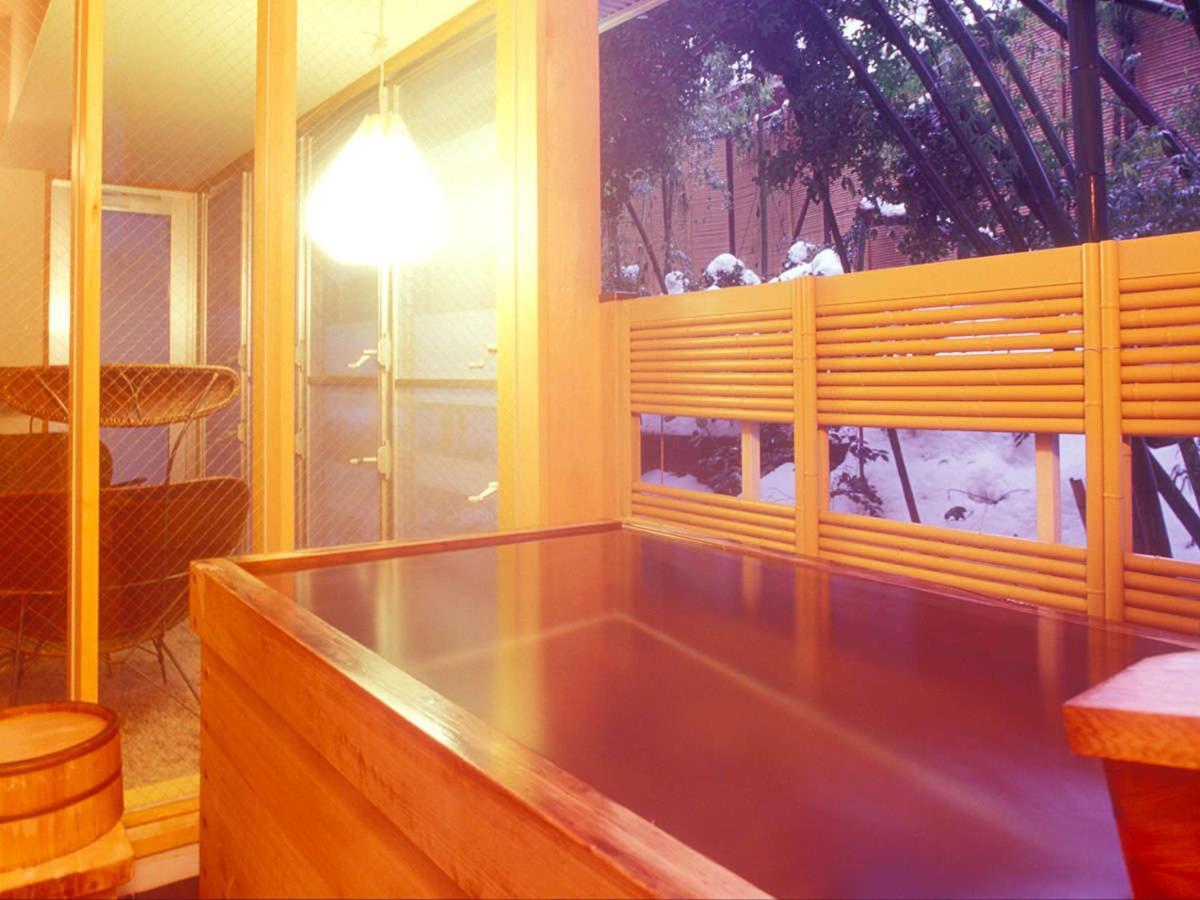 ホテル Notoya 小松市 エクステリア 写真